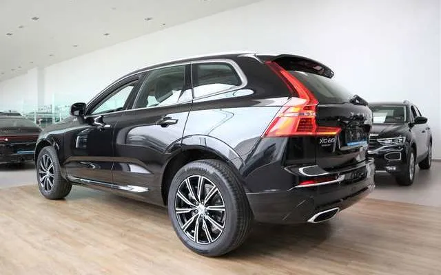 Volvo XC60 2.0 D4 INSCRIPTION*PANO*PRACHTIGE WAGEN*TOPPRIJS  Image 7