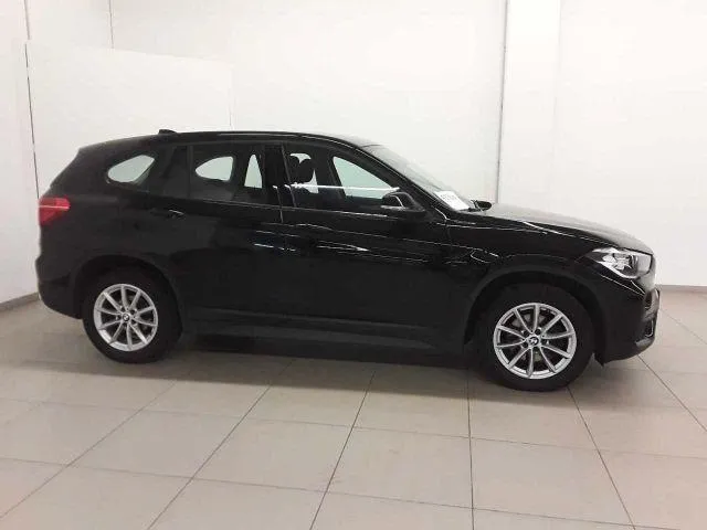 BMW X1 sDrive18d Advantage Image 2