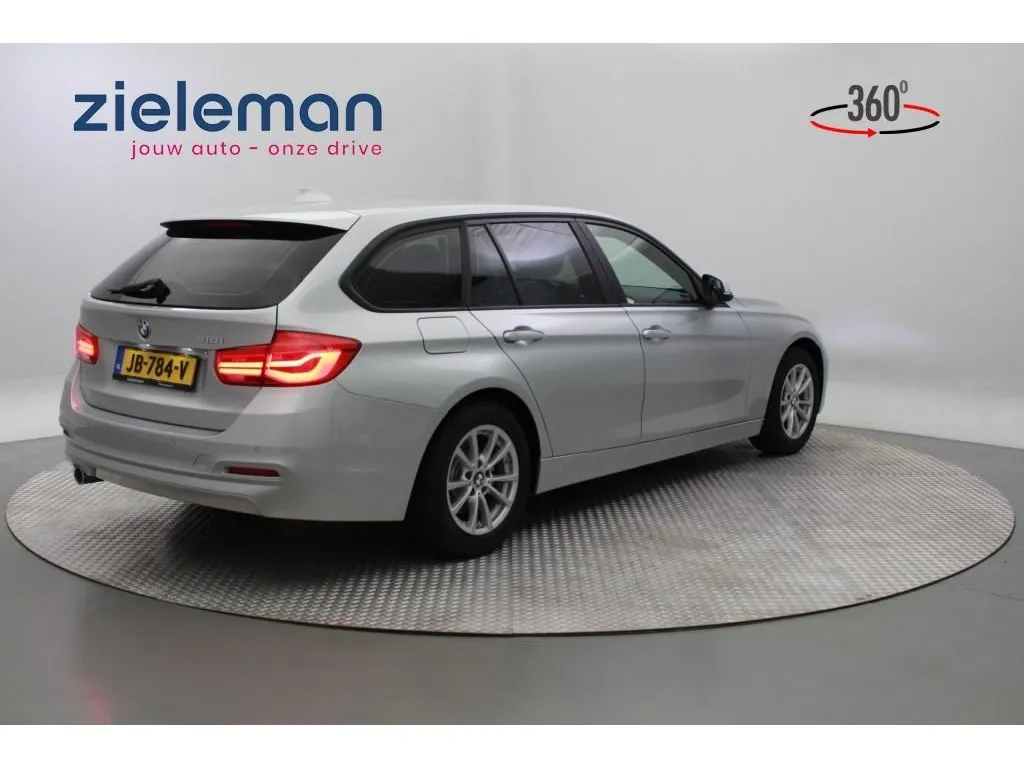 BMW 318 Touring 318i Executive Navi Image 2