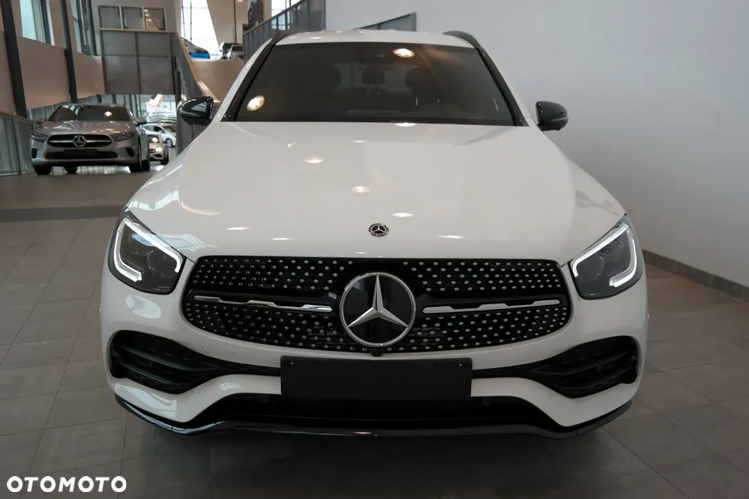 Mercedes-Benz GLC 300 Image 3